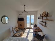 Studio 19m2 classé 1, vue sur étang de Thau, 200m des cures, 2eme Étage sans ascenseur