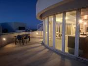 Sunny Penthouse Central