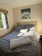 2 The meadows 3 bedroom hot tub caravan at tattershall lakes