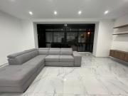 4 bedroom seafront apartment