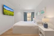 Bright & Spacious 1-Bed in Vibrant Sydney