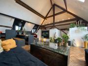 The Castle Loft - Pascals Angels