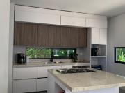 Casa con piscina en GIRARDOT