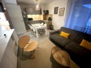 Petit nid au centre ville avec garage privé