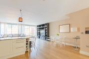 Stunningly Spacious 4BD Home Clapham North