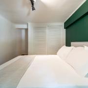 4BD Apartment with Outdoor Jacuzzi Garden