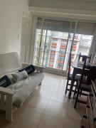 Depto dos ambientes avenida Colón, excelente ubicación