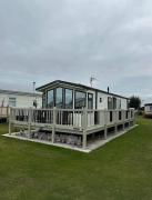 THE HUT 4 berth Caravan with cot bed