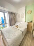 Homely Space at Avida Riala T4 IT Park by Snug Retreat with Pool & Fast WiFi