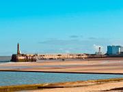 Luxury 2 Bed Apartment with Stunning Sea View Steps from Old Town and Dreamland