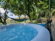 Lemon Garden Apartment-Hot Tub Jacuzzi