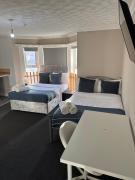 Newstead En-suite Studios