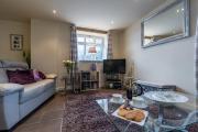 Top Upper Hulme
