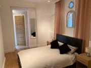 Modern Apartment in Twickenham Highstreet