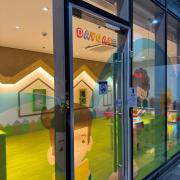 Elegant 1BR with Great View, Panoramic Pool Near Ortigas CBD - 24