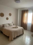 Habitaciones Casa Familiar La Zubia