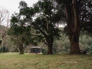 Wild & Secluded Off-Grid Cabin Retreat - Heike