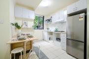 CBD 3br apt for 8 guests near Train & Shopping