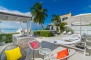 Solaris Beach House - Beachfront Property, St James