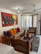 AP10 de 2 Suítes a 3 Minutos da Praia, conforto para até 8 Pessoas