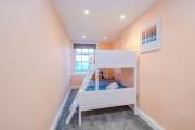 Seafront 3 Bedroom Flat Sleep 10 Guests