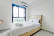 Homey and Cozy Studio Sky House Alam Sutera Apartment By Travelio