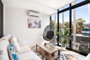Modern 2-Bedroom Retreat Minutes from St Kilda