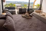 Luxury Guatapé Loft with Starlink WiFi & Jacuzzi