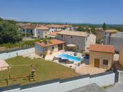 Villa Tonin for 6 people near Pula with jacuzzi & children playground