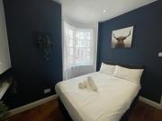 Charming 1-BR in Brighton Next To Brighton Beach Sleep 3