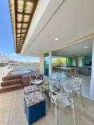 Cobertura no Golf Ville deck privativo com jacuzzi e churrasqueira