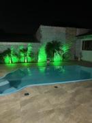 Residência com piscina e ótima localizão