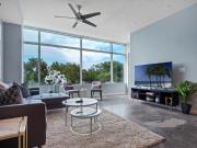 Luxurious 2 Beds 2 Baths Downtown Apartment