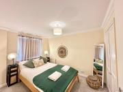 K Spacious Apartment in London