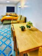 Cozy and Spacious Room Two Double Beds Free WiFi and Parking