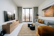 Private Beach 1BR-Yacht Club-Work Space-Pool-Gym