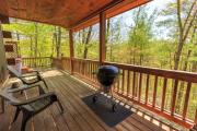 Dancing Bear - Blue Ridge, GA - Enjoy Peaceful Forest Views, Soak in the Hot Tub, and Cozy Up by the Wood-Burning Fireplace at t