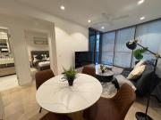 Luxury 1B Aprt in BNE City Land mark Queens Wharf
