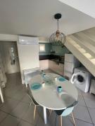 Maisonnette cosy piscine parking