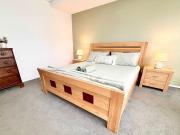 Luxe 2BR 2 Bath with Terrace, secure Parking, 200m from Sydney Metro