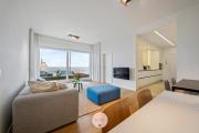 Osean by BLOSS luxe appartement met frontaal zeezicht, binnenzwembad en parking