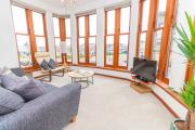 Central Dundee 2 Bed Apt near V&A Museum & City Attractions