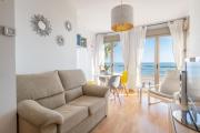WintowinRentals Bezmiliana Playa en Apartamento con Vistas al Mar en Primera Línea