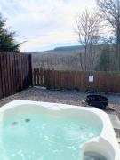 Kaoglen-Stags-Hot tub-Cairngorms-Pet Friendly