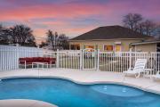 Uncorked Cottage - Hot Tub & Heated Pool