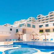 Ocean view condo with balcony hotel zone Cancun