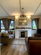 The Woodhouse Cabin 8