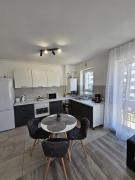 Coresi Mall Luxury Apartment