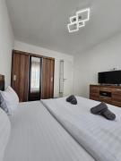 Coresi Mall Luxury Apartment