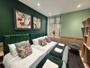 Full Private House Sleeping 26